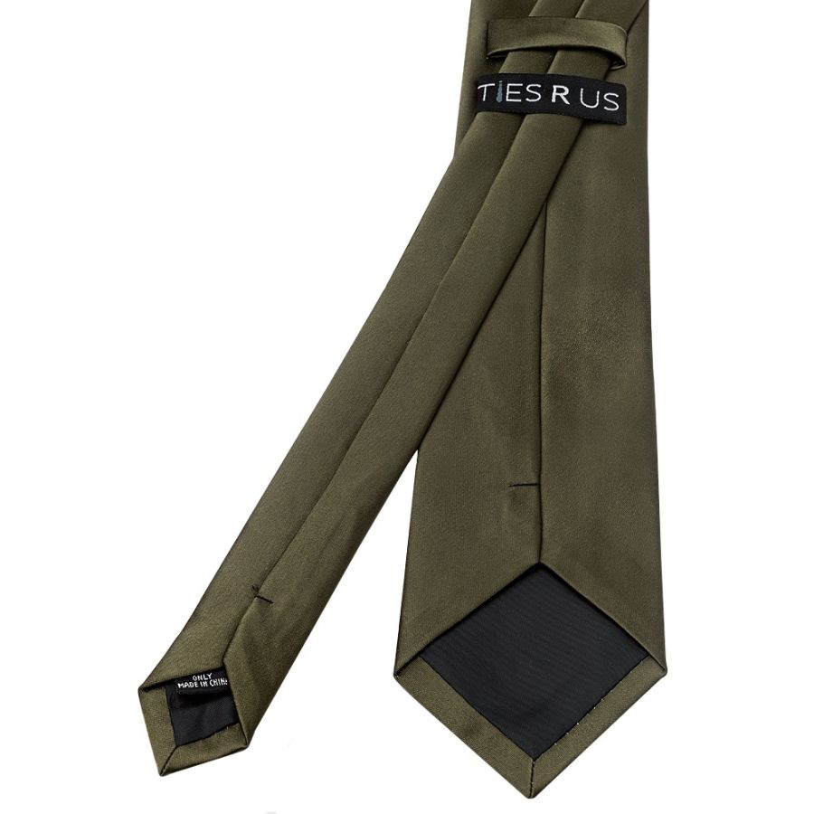 Plain Leaf Green Satin Classic Men's Tie and Pocket Square Set